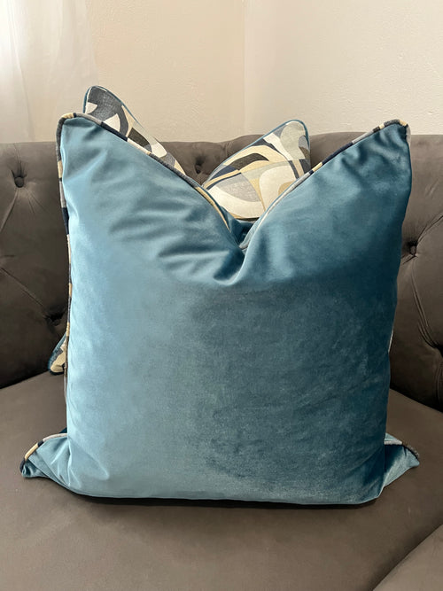 Azure Luxe Velvet Cushion (60 X 60 cm)